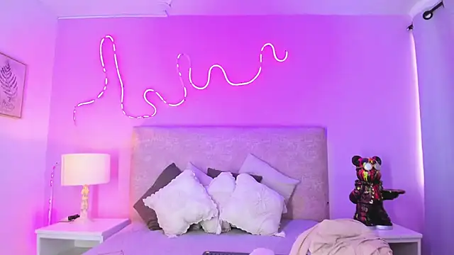 EmaRae1499 online show from 23, 10, 2025