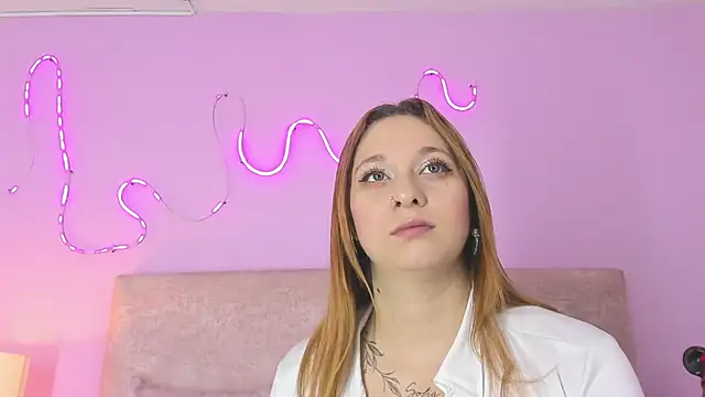 EmaRae1499 online show from 30, 11, 2025