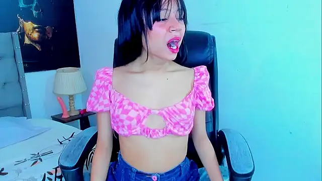 Snapshot of megan_rousexx chatting on 9, 10, 2025 megan rousexx online show from 9, 10, 2025