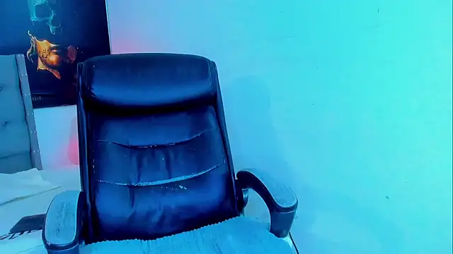 Snapshot of megan_rousexx chatting on 17, 10, 2025 megan rousexx online show from 17, 10, 2025
