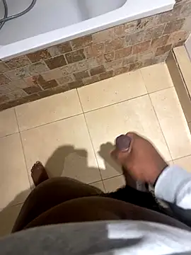 Snapshot of Coquin_R97 chatting on 13, 11, 2025 Coquin R97 online show from 13, 11, 2025