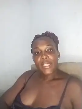 Snapshot of Morena_2021 chatting on 4, 12, 2025 Morena 2021 online show from 4, 12, 2025