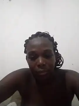 Snapshot of Morena_2021 chatting on 18, 12, 2025 Morena 2021 online show from 18, 12, 2025