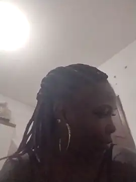 Snapshot of Morena_2021 chatting on 21, 12, 2025 Morena 2021 online show from 21, 12, 2025