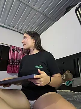 Ashley and Zoe online show from 7, 10, 2025