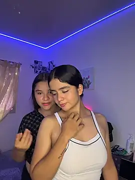 Ashley and Zoe online show from 5, 4, 2026