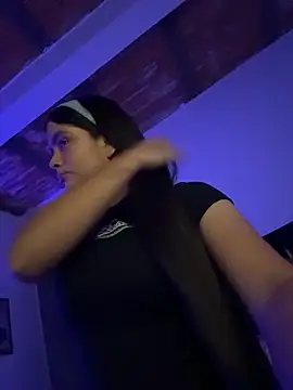 Ashley and Zoe online show from 26, 11, 2025