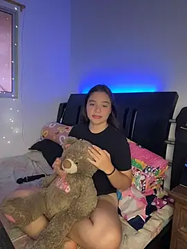 Ashley and Zoe online show from 7, 3, 2026