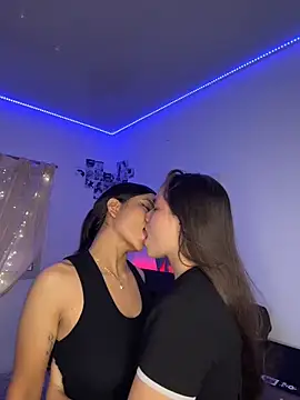 Ashley and Zoe online show from 23, 3, 2026