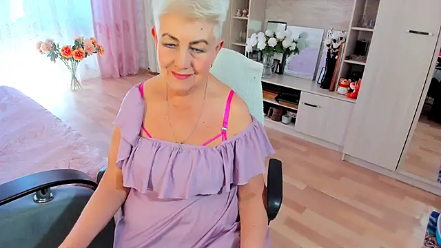 Snapshot of HotandMature chatting on 3, 6, 2026 HotandMature online show from 3, 6, 2026