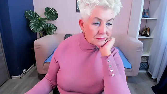 HotandMature online show from 24, 2, 2025