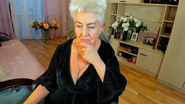 HotandMature online show from 16, 2, 2026