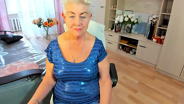 Snapshot of HotandMature chatting on 10, 6, 2026 HotandMature online show from 10, 6, 2026