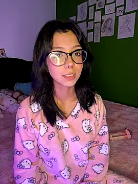 Valen-Foxx online show from 4, 10, 2025