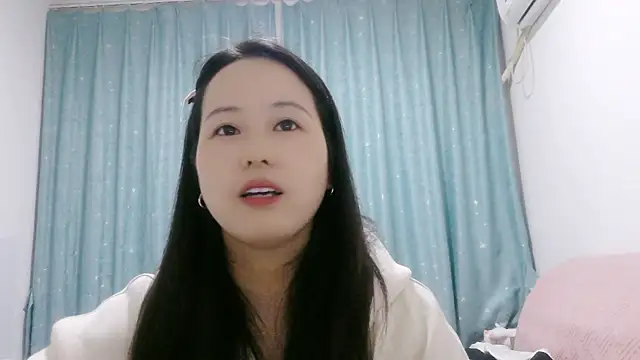 Snapshot of HY-21 chatting on 28, 10, 2025 HY-21 online show from 28, 10, 2025