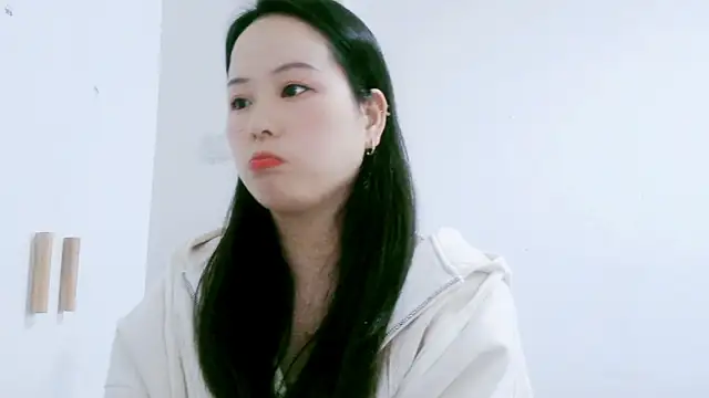 Snapshot of HY-21 chatting on 29, 10, 2025 HY-21 online show from 29, 10, 2025