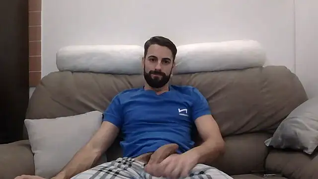 Amicisegreti online show from 14, 1, 2026