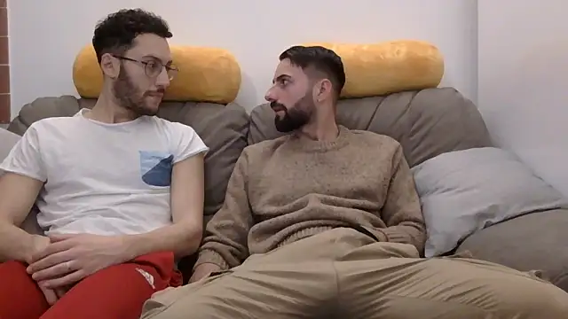 Amicisegreti online show from 23, 3, 2026