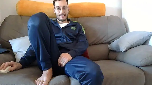 Amicisegreti online show from 25, 3, 2026