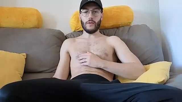 Amicisegreti online show from 20, 4, 2026