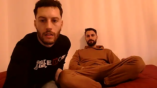 Amicisegreti online show from 28, 3, 2026