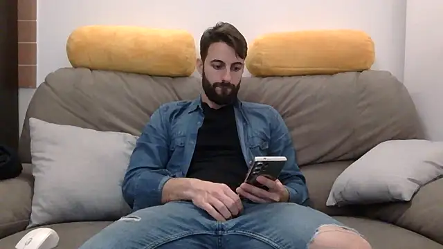 Amicisegreti online show from 14, 3, 2026