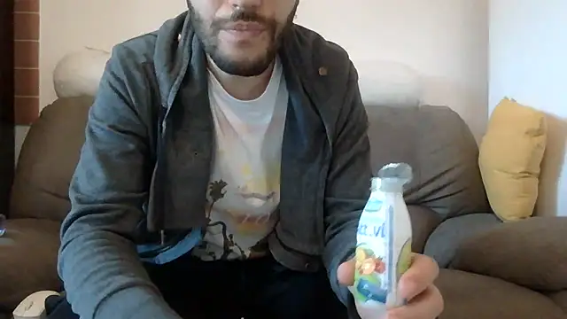 Amicisegreti online show from 4, 4, 2026