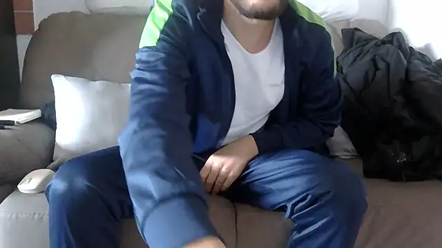 Amicisegreti online show from 15, 1, 2026