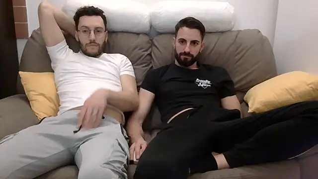 Amicisegreti online show from 25, 3, 2026