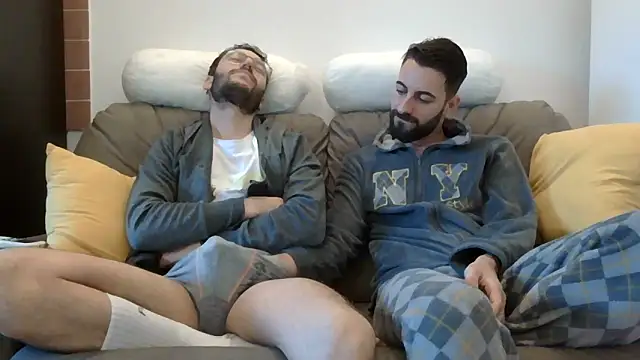 Amicisegreti online show from 31, 3, 2026