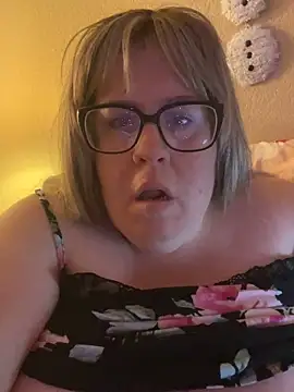 sexymommy1988 online show from 24, 11, 2025