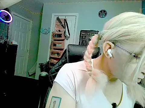 mistismoker online show from 18, 4, 2026