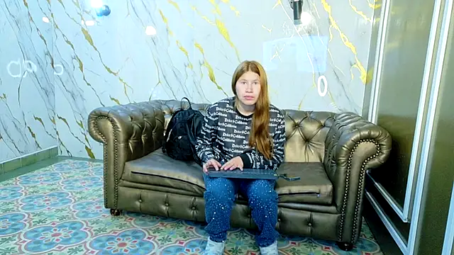 Olivia11  online show from 22, 12, 2025