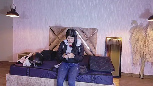 Olivia11  online show from 22, 4, 2026