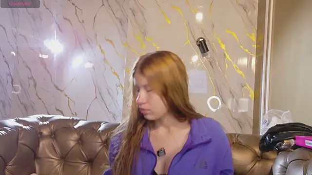 Olivia11  online show from 20, 12, 2025