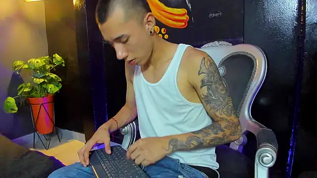 Justin Lakee online show from 1, 10, 2025