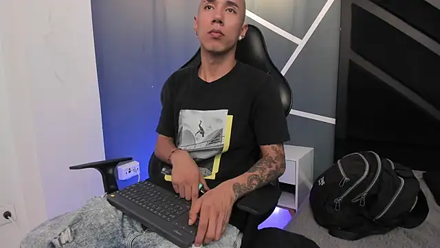 Justin Lakee online show from 23, 9, 2025