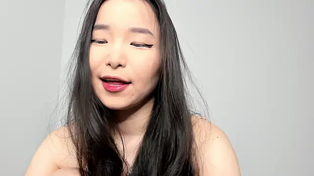 Snapshot of Soyun_Mia chatting on 9, 5, 2026 Soyun Mia online show from 9, 5, 2026