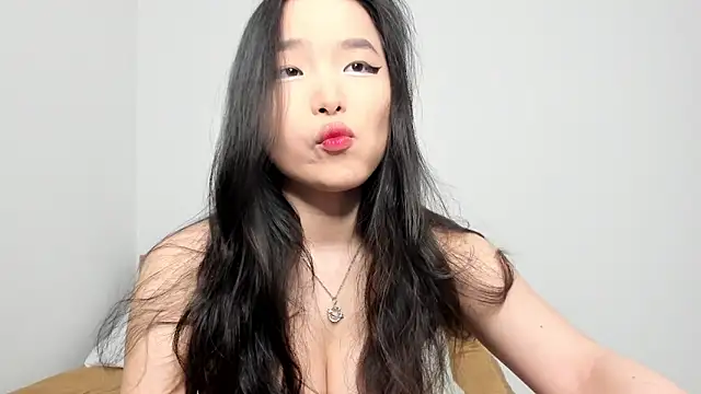 Snapshot of Soyun_Mia chatting on 26, 4, 2026 Soyun Mia online show from 26, 4, 2026