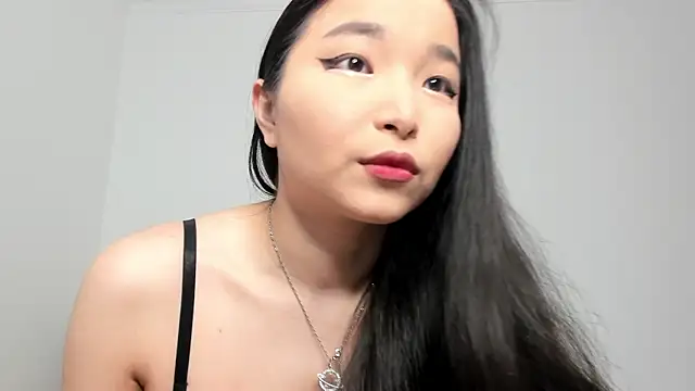 Snapshot of Soyun_Mia chatting on 17, 5, 2026 Soyun Mia online show from 17, 5, 2026