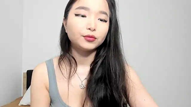 Soyun Mia online show from 22, 4, 2026