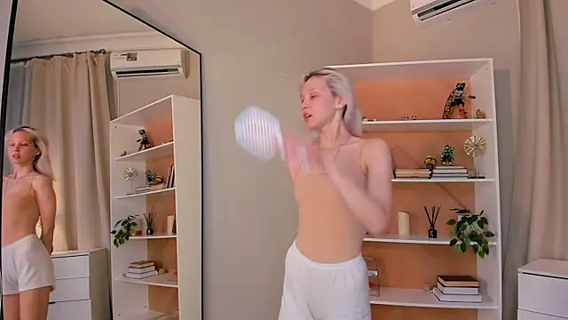 ErinBissonnette online show from 18, 4, 2026