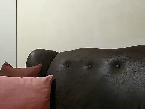 bustylaura4u online show from 11, 10, 2025