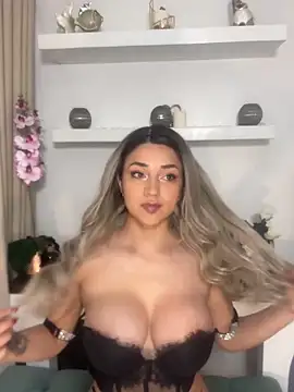 ariazschernitz1 online show from 14, 10, 2025