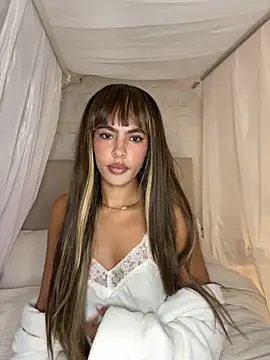 Bellarosemae online show from 13, 9, 2025