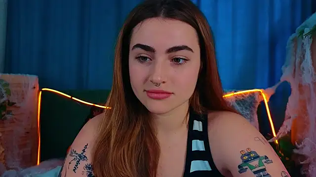 Snapshot of EllaParker chatting on 23, 10, 2025 EllaParker online show from 23, 10, 2025