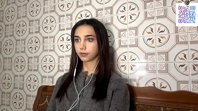 Snapshot of LinaMour chatting on 19, 11, 2025 LinaMour online show from 19, 11, 2025