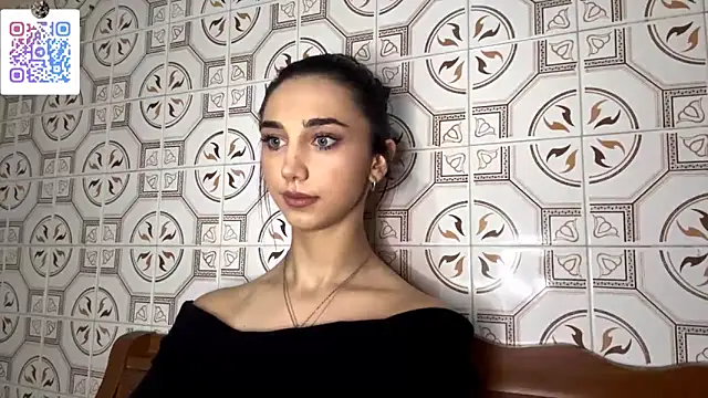 Snapshot of LinaMour chatting on 30, 11, 2025 LinaMour online show from 30, 11, 2025