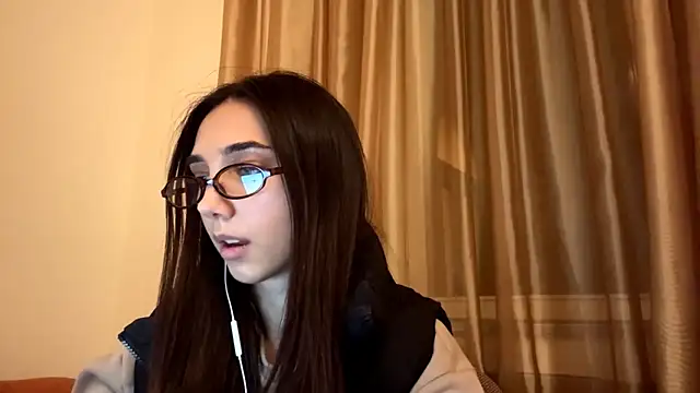 LinaMour online show from 29, 9, 2025