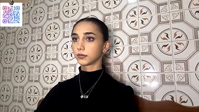 LinaMour online show from 4, 12, 2025